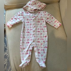 Kissy kissy nwt whale watch footie and matching sun hat